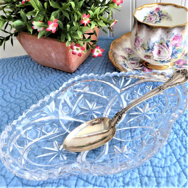 ANTIQUE CRYSTAL SHELL SCALLOPED RELISH DISH W/ Handown SHELL SPOON LADLE fashion