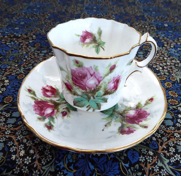 Hammersley England Grandmother's Rose Teacup And Saucer Roses Gold 