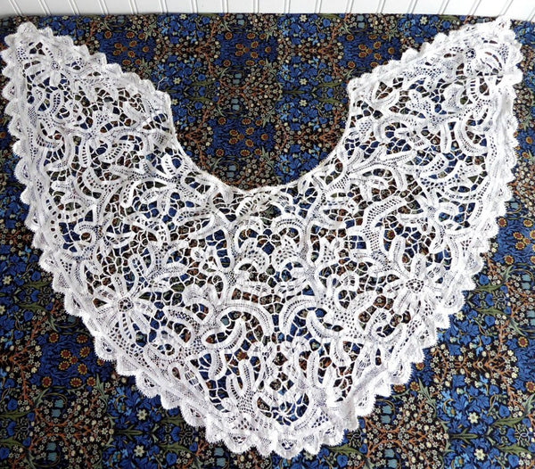 Antique Handmade Lace Collar with Crochet Button, Edwardian 1900s