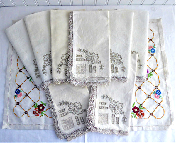 Antique French Tablecloth and Napkins in White Linen, 1900, Set of