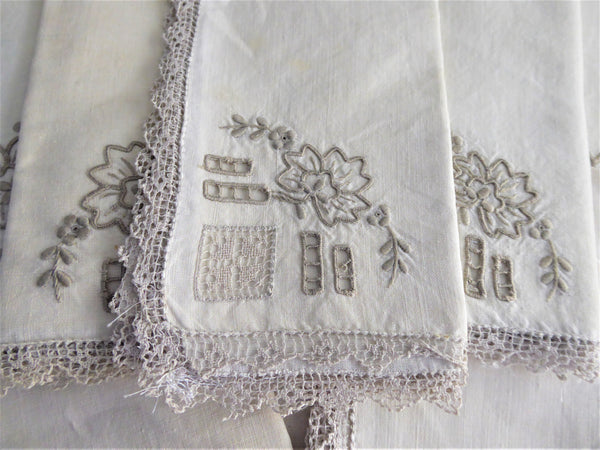 Antique French Tablecloth and Napkins in White Linen, 1900, Set of