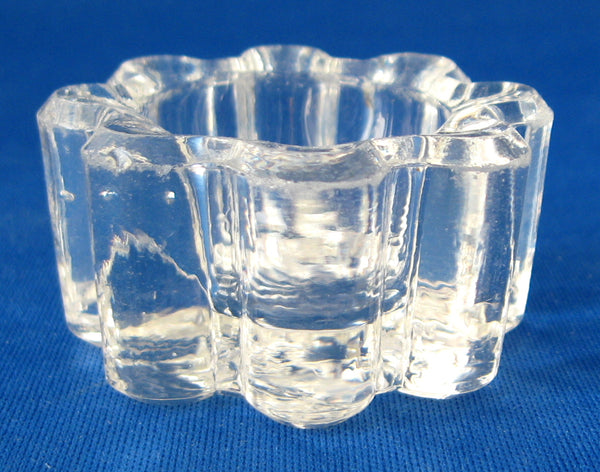 http://www.antiquesandteacups.com/cdn/shop/products/1900-Victorian-open-salt-scalloped-b_grande.jpg?v=1509410667