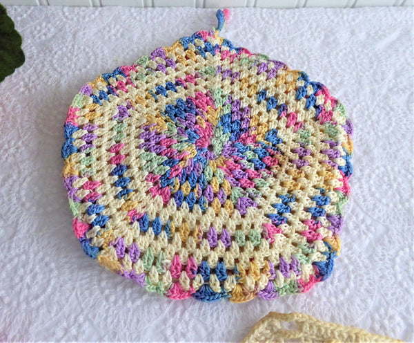 Retro Pentagon Potholder - Free Crochet Pattern