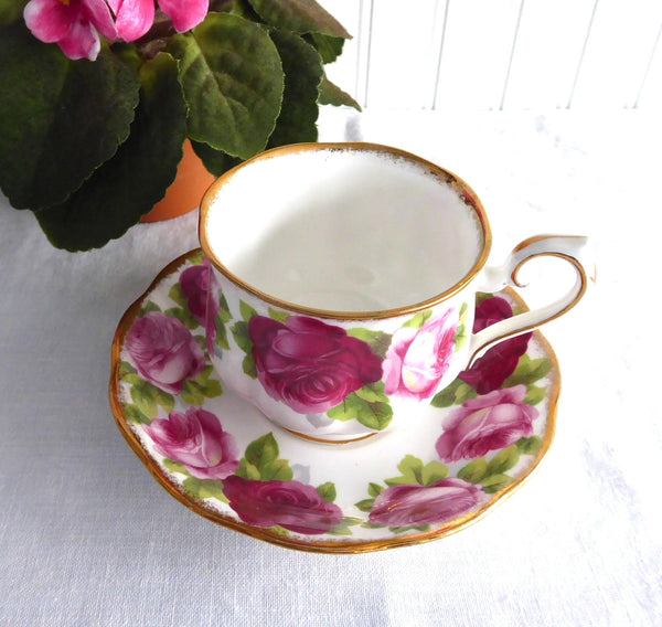 http://www.antiquesandteacups.com/cdn/shop/products/1950s-RoyalAlbert-OldEnglishRose-teacup-b_bd1333e1-e2a7-4631-b1d2-b13df3cbb70d_grande.jpg?v=1649515993