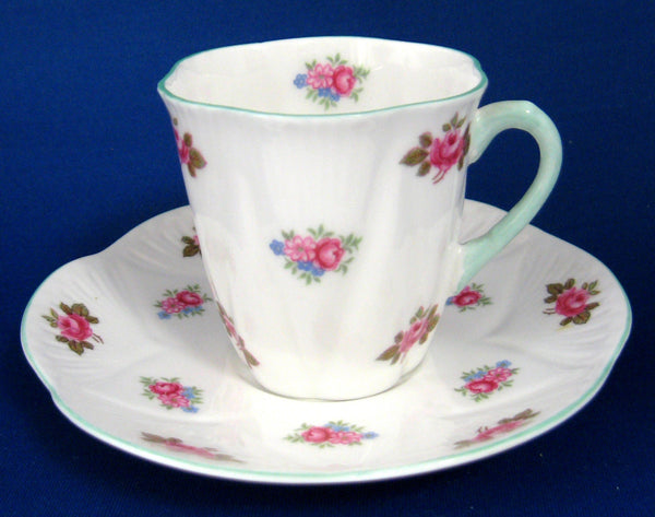 http://www.antiquesandteacups.com/cdn/shop/products/1950s-Shelley-tall-dainty-Rosebud-demi-teacup-a_grande.jpg?v=1496448249