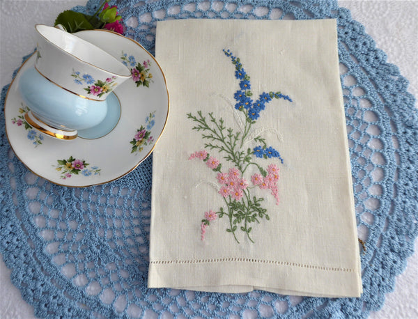 Vintage Linen Guest Hand Towels Cross Stitch Embroidered Pair / Lot Of 2, READ