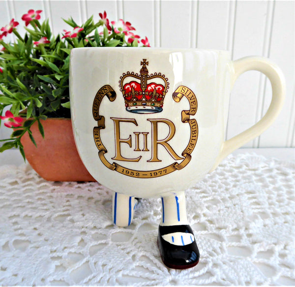 http://www.antiquesandteacups.com/cdn/shop/products/1977-QRII-Silver-Jubilee-WalkingWare-mug-CarltonWare-a_grande.jpg?v=1646502024