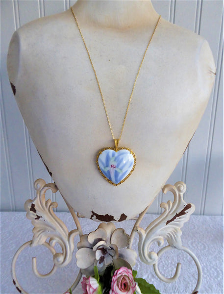 The danbury sale mint heart necklace