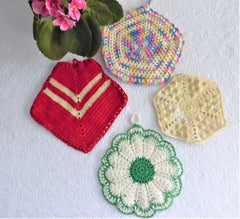 4 Vintage 70s Pink and White Yarn Crochet Placemats W/ 4 Trivet Coasters  Ruffle