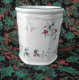 Pfaltzgraff Winterberries Sculpted Mug Tankard Vintage Holly Berries Christmas Holiday Hot Chocolate